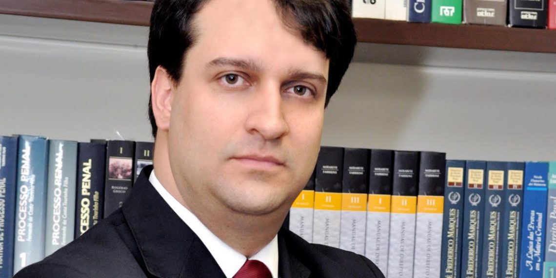 Professor da UFBA e UNEB lançará livro sobre Processo Penal