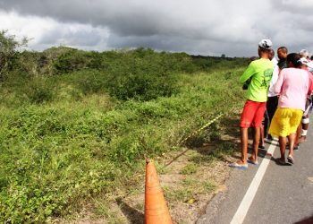 Idoso é encontrado morto supostamente por atropelo as margens da BA 409