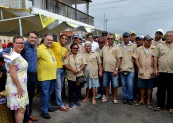 Prefeitura entrega novas barracas aos feirantes de Nordestina