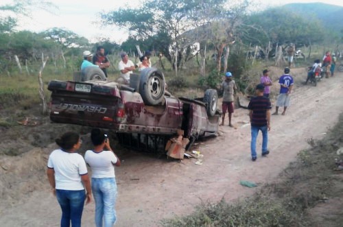 Motorista de D20 morre em acidente na zona rural de Ipirá