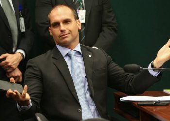 Eduardo Bolsonaro receberá mais que o dobro do seu salário como embaixador nos EUA
