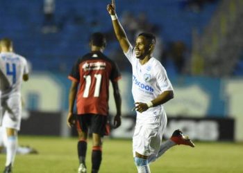 Série B – Vitória ‘dá mole’ e perde de virada para o Londrina por 3 a 1