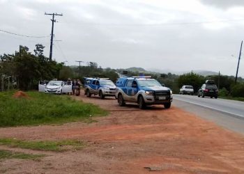 Tanquinho – Dois indivíduos tombam mortos em confronto com a PM depois de roubarem carro em Riachão