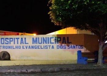 Homem morre após Veraneio com 12 pessoas capotar no limite entre Santaluz e Araci