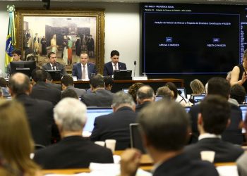 Comissão aprova texto-base da reforma da Previdência