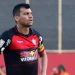 Presidente do Vitória anuncia rescisão com o atacante Neto Baiano