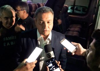 Rui Costa diz que não vai a inauguração de aeroporto, com Bolsonaro, em Vitória da Conquista