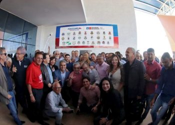 Inauguração de policlínica em Conquista reúne 49 prefeitos e mais de 2 mil pessoas