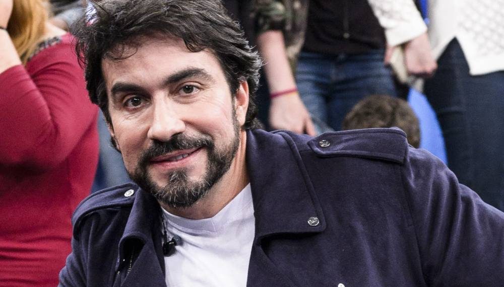 Após desligar-se das redes sociais, Padre Fábio de Melo põe fim também na carreira musical