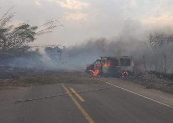 Fumaça de incêndio em rodovia paulista provoca acidente e deixa seis mortes