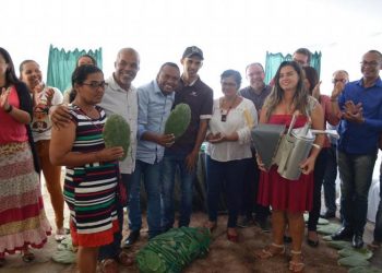 Entregas do Governo do Estado impulsionam agricultura familiar de Araci