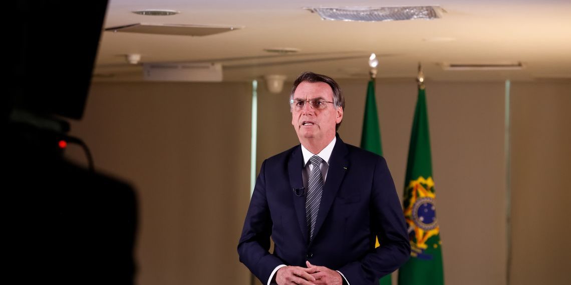 Bolsonaro diz que incêndios não podem gerar sanções ao Brasil