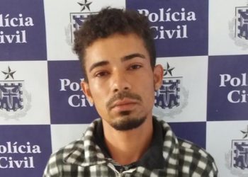 PM apresenta a Delegacia acusado de matar a própria prima a golpes de faca