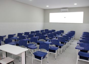 Prefeita Quitéria inaugura em Várzea da Pedra uma das melhores escolas de toda região do sisal