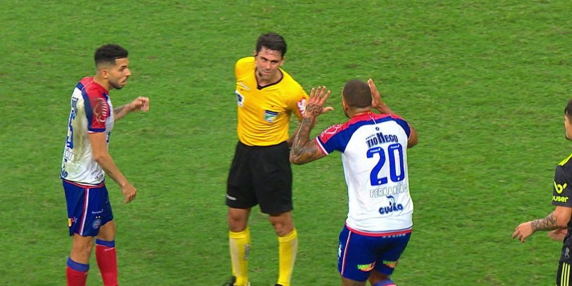 Bahia é o segundo time da série A com mais jogadores expulsos