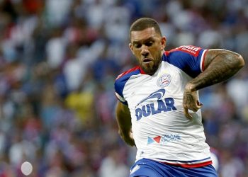 Árbitro detalha na súmula motivo da expulsão de Fernandão