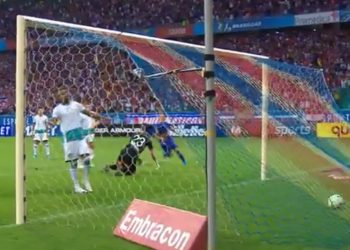 Bahia perde Moisés por expulsão com 5 minutos de jogo e fica no empate com o Goiás