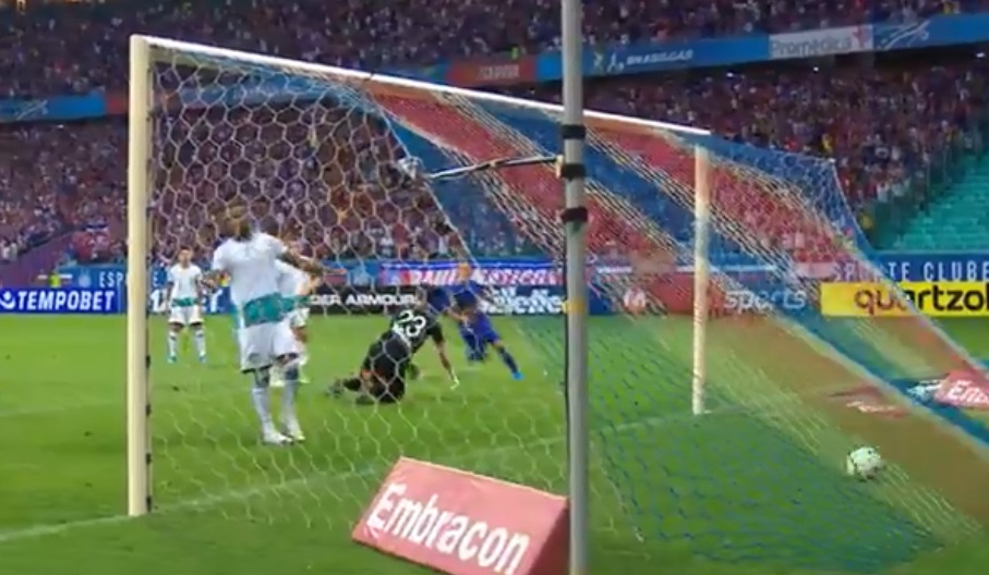 Bahia perde Moisés por expulsão com 5 minutos de jogo e fica no empate com o Goiás