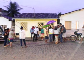 Idoso de 90 anos e filha de 60 morrem eletrocutados em varal