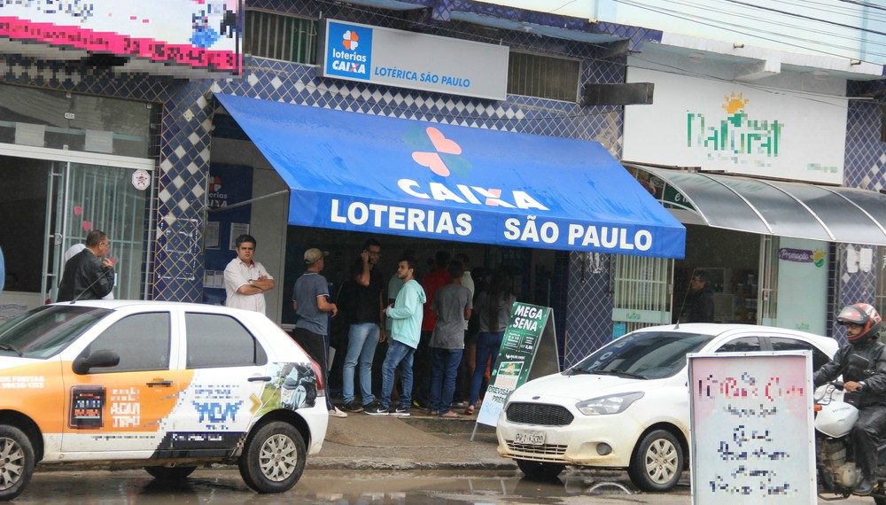 Funcionários de lotérica fazem depósito de R$ 3 mil após receberem ameaça por telefone