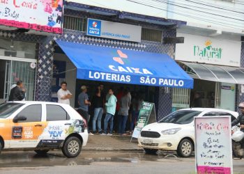 Funcionários de lotérica fazem depósito de R$ 3 mil após receberem ameaça por telefone