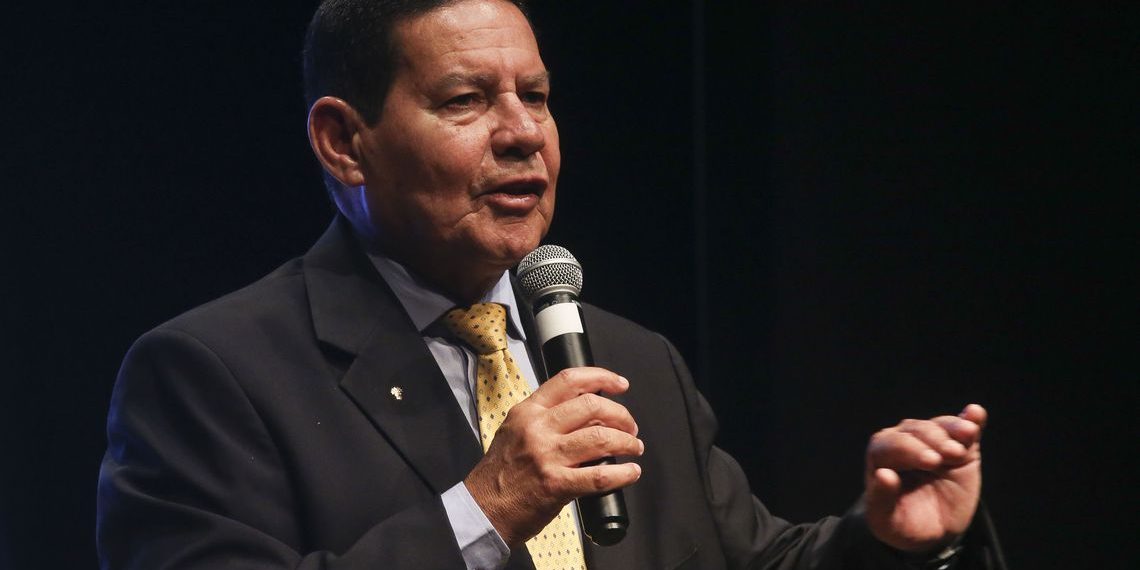 Mourão diz que objetivo principal do governo é a reforma tributária