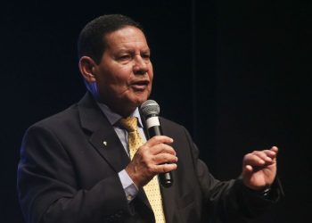 Mourão diz que objetivo principal do governo é a reforma tributária