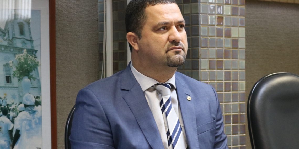 Deputado Osni Cardoso critica desempenho do governo Bolsonaro e anuncia melhorias na segurança e saneamento no território do Sisal