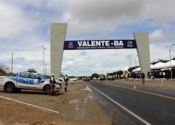 Prefeito Marcos Adriano inaugura Portal em comemoração ao aniversário da cidade de Valente