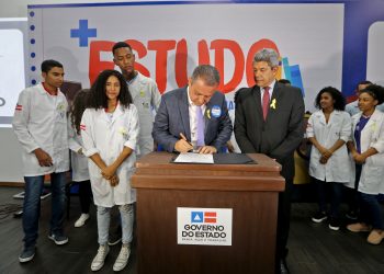 Governo lança programa para monitoria na rede estadual de ensino