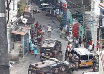 Três pessoas morrem e duas são baleadas enquanto assistiam jogo do Vitória em bar