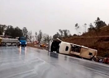 Ônibus de romeiros que saiu de Cansanção se envolve em acidente no Estado de Minas Gerais