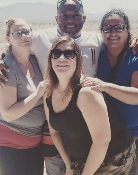 Americano com três esposas faz rodízio de camas durante toda a semana