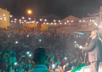 Dia do Evangélico é celebrado com muito louvor e adoração em Tucano