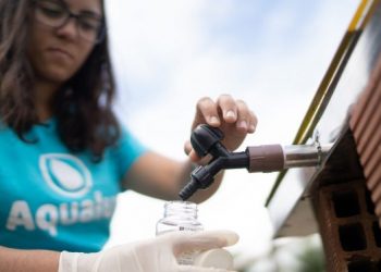 Estudante baiana que criou tecnologia para filtrar água através da luz solar ganha prêmio da ONU