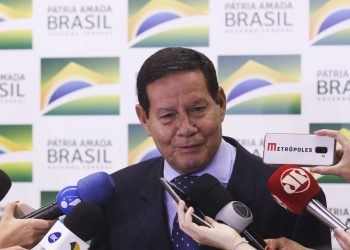 Para Mourão, houve “desgaste prematuro” da proposta de novo imposto