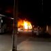 Ônibus é consumido pelo fogo em pátio de rodoviária