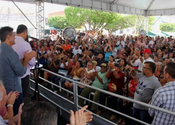 Governador Rui Costa visita Retirolândia e entrega obras que supera R$ 2 milhões em investimentos
