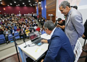Governador lança plataforma digital de incentivo ao voluntariado