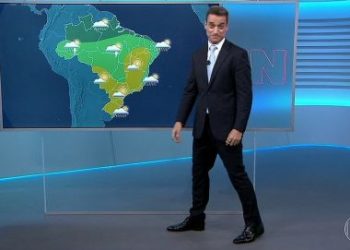 Com Jessica Senra na bancada do JN, Tiago Scheuer causou revolta entre baianos ao falar de preguiça em Salvador