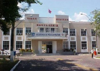 PMs têm armas roubadas dentro de Vila Militar em Salvador