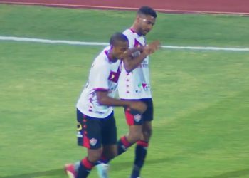Em jogos de 6 pontos, Vitória derrota o Vila Nova em Goiânia e se distancia do Z4