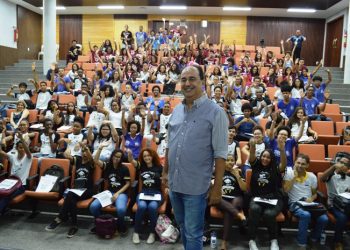 Secretaria da Educação do Estado realiza nesta sexta-feira (11) último aulão do ENEM 100% com transmissão pela Internet