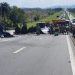 RJ – Carreta invade pista contrária e atinge carro na Dutra; 6 morrem