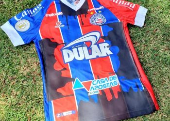 Bahia vai leiloar camisas manchadas de óleo para ajudar grupos voluntários