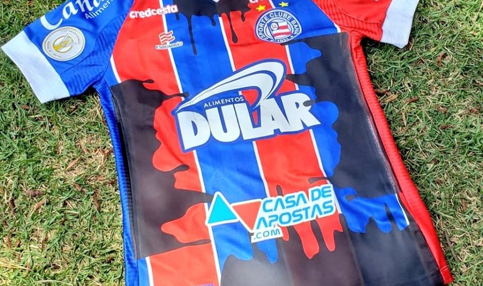 Bahia vai leiloar camisas manchadas de óleo para ajudar grupos voluntários