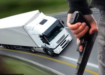 Caminhoneiro é sequestrado na região de Feira de Santana e abandonado entre Serrinha e Teofilândia