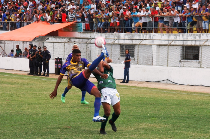 Intermunicipal – Em jogo marcado por confusão, Coité volta a vencer Camacan e garante vaga nas oitavas de final