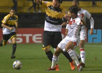 Série B – Com um gol em cada tempo, Criciúma e Vitória empatam em SC