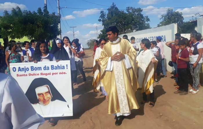Povoado de Capela do Alto Alegre inaugura igreja que tem como padroeira Santa Dulce dos Pobres